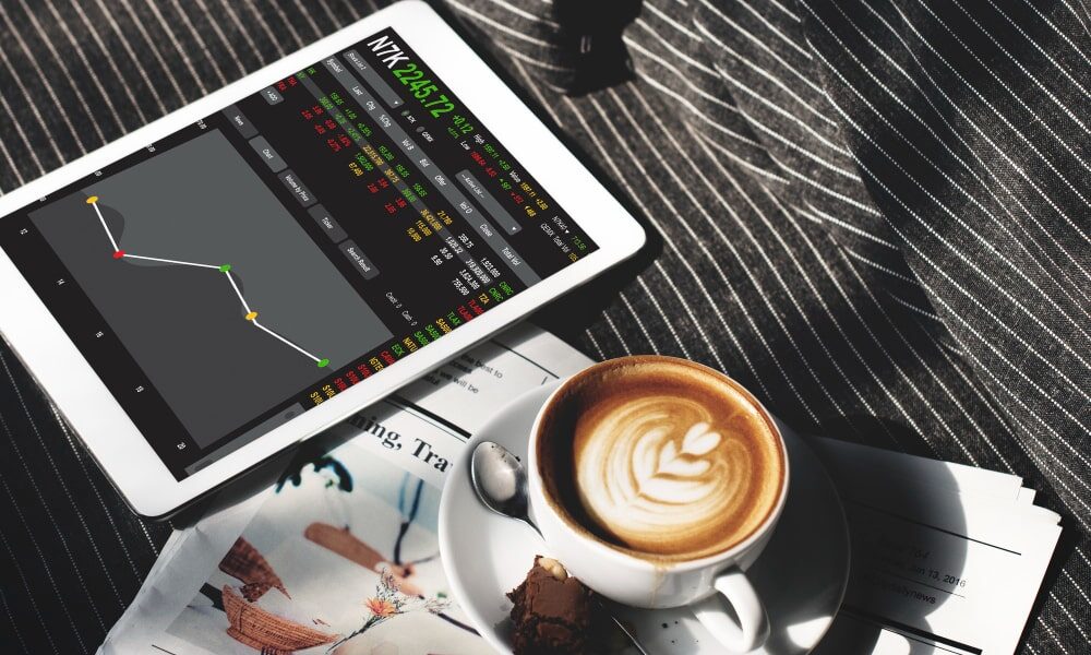 Ethereon Edge online trading with cup of coffe e1732215150241